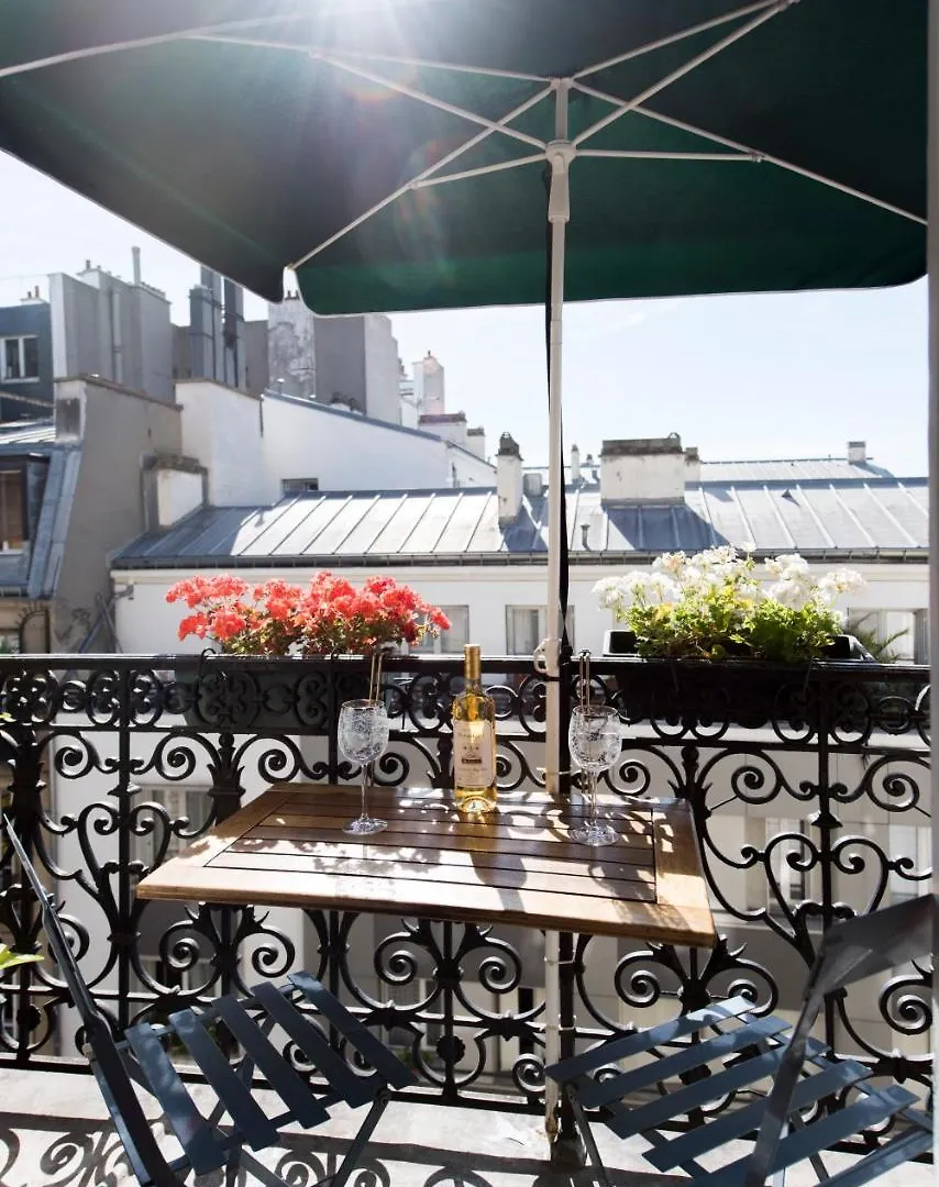 Veeve - By The Palais Royal *