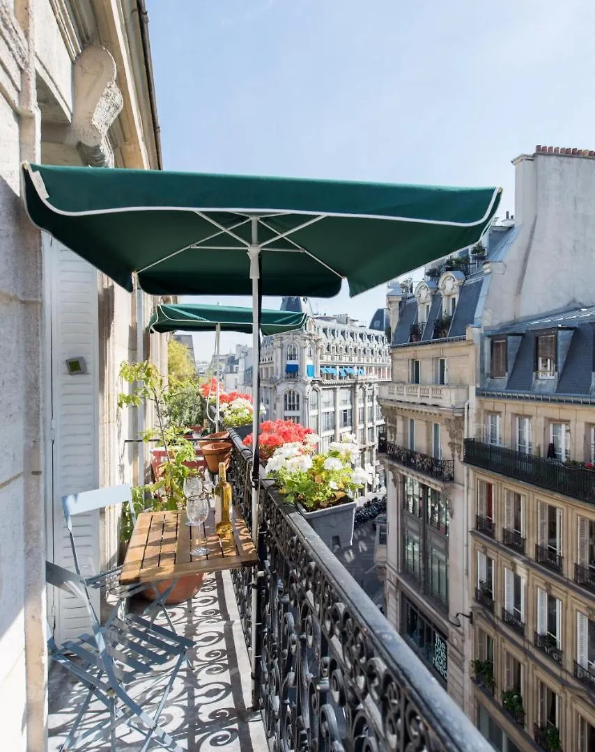 Veeve - By The Palais Royal * Paris